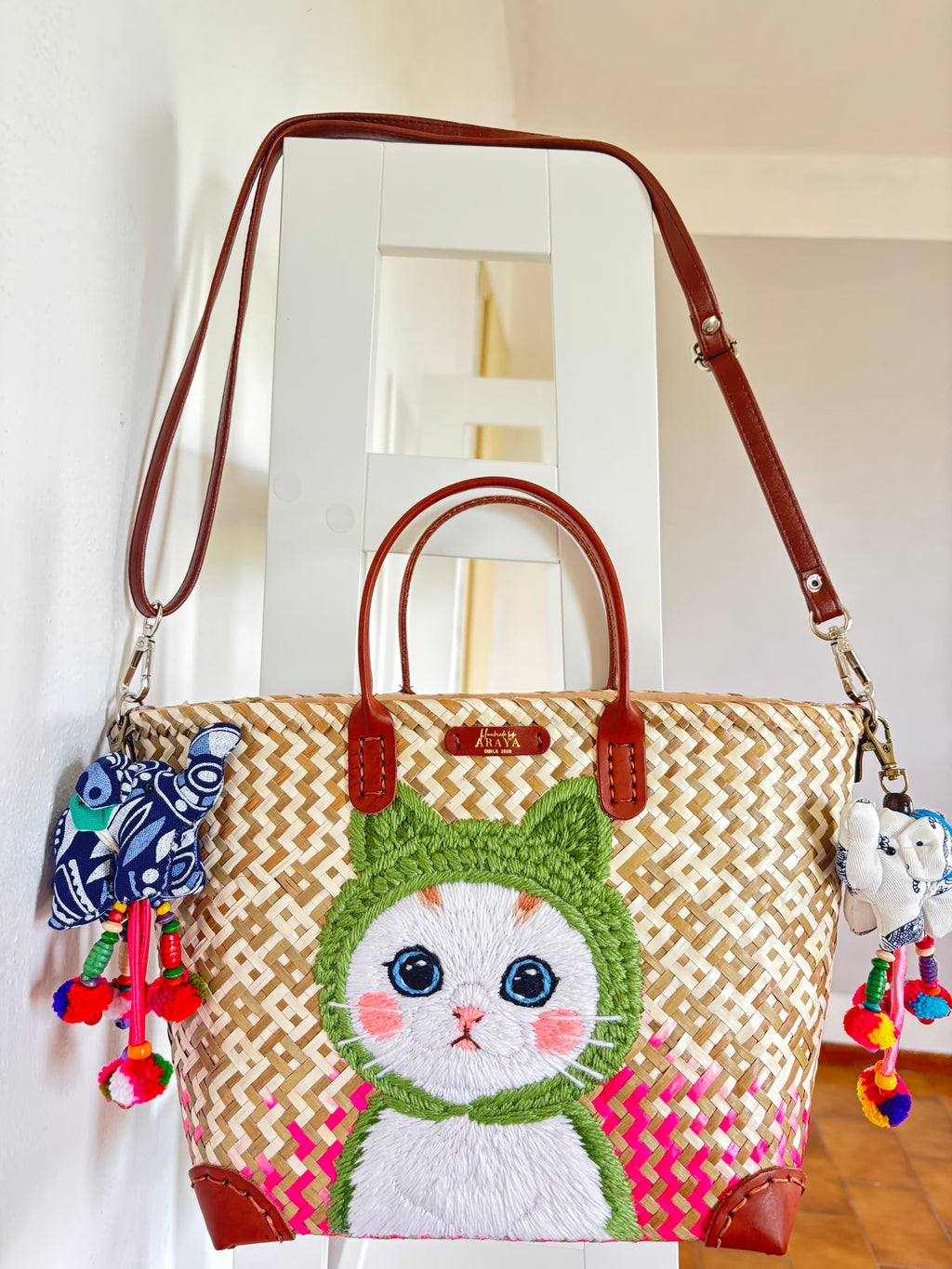 Natural Woven Bag in Green Cat Style!
