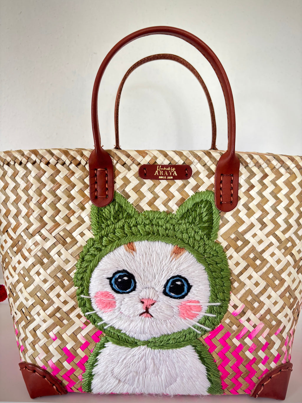 Natural Woven Bag in Green Cat Style!