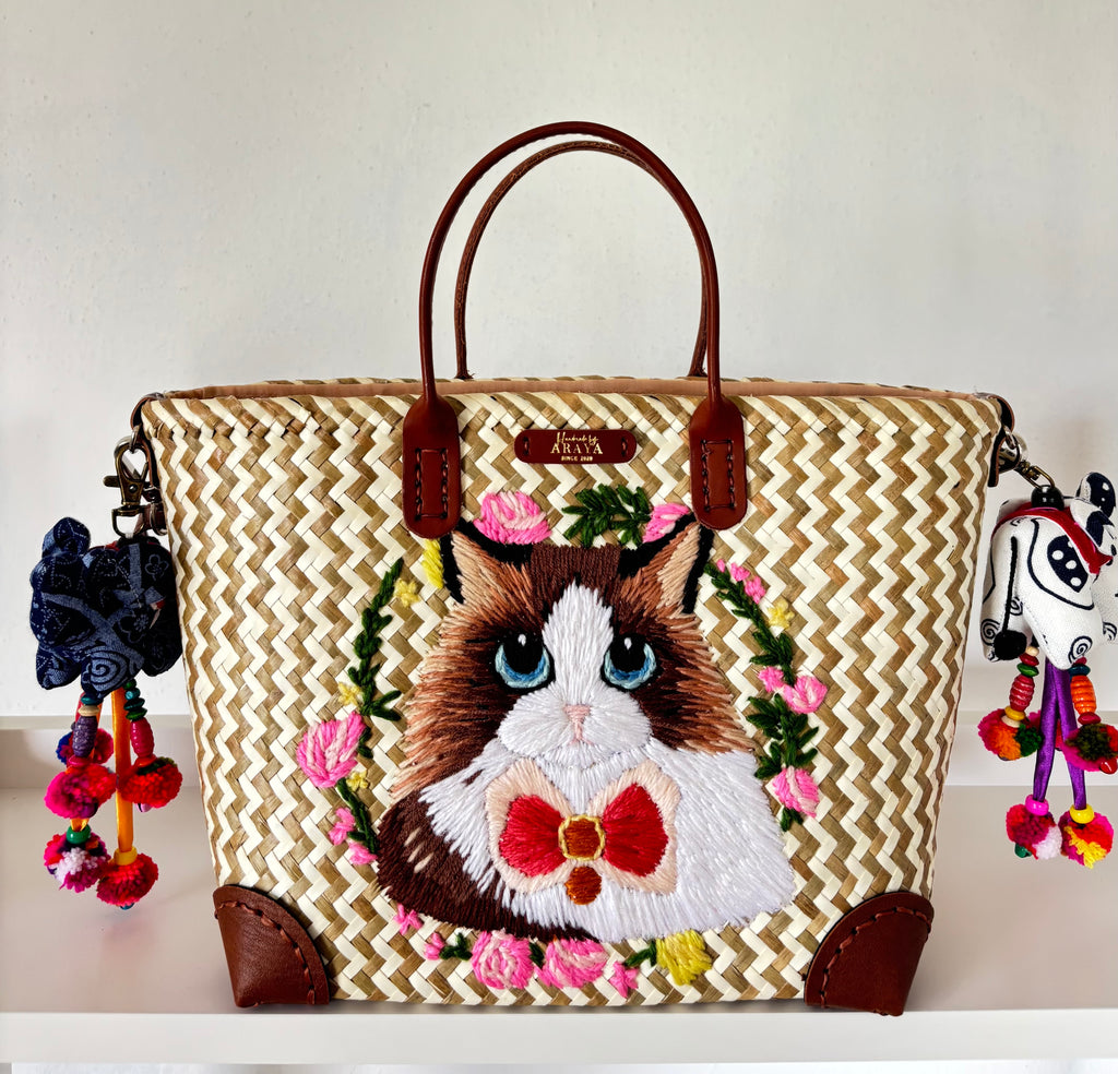 Natural Krajood (Woven) Bag in Elegant brown Cat Style! ++Two Adorable Elephant Keychains