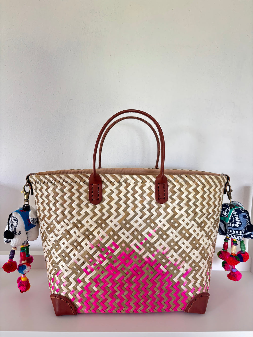 Natural Woven Bag in Green Cat Style!